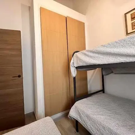 Homestay Casa Adosadas Dos Piscina Compartida *