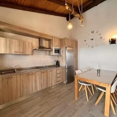 Casa Adosadas Dos Piscina Compartida Homestay El Palmar (Andalucia)