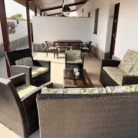 Casa Adosadas Dos Piscina Compartida Homestay