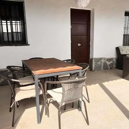 Homestay Casa Adosadas Dos Piscina Compartida *