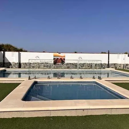 Casa Adosadas Dos Piscina Compartida * El Palmar (Andalucia)